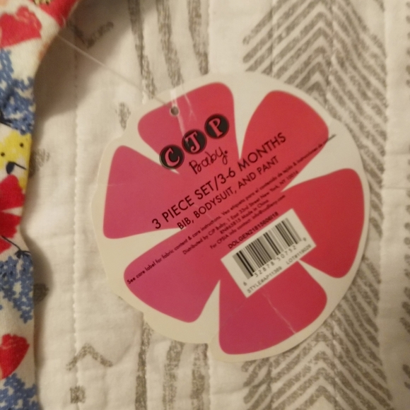 3-6 month baby outfit - Picture 3 of 3